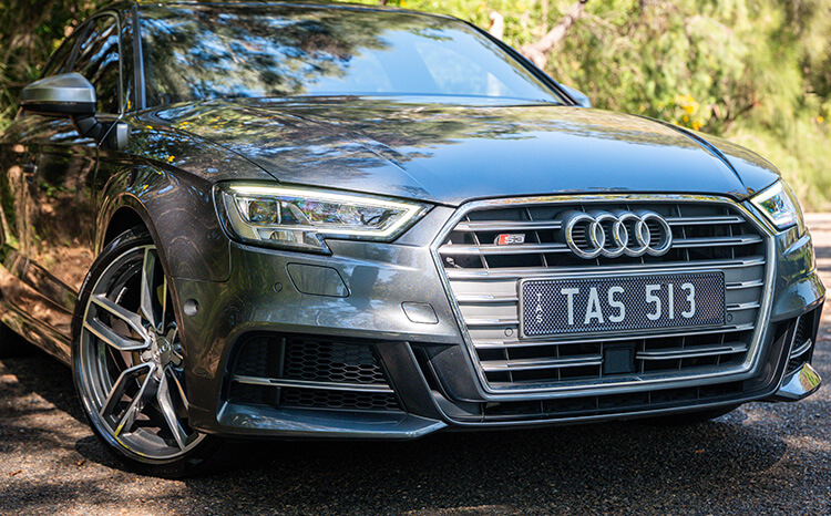 Car - Carbon Fibre Black Plate